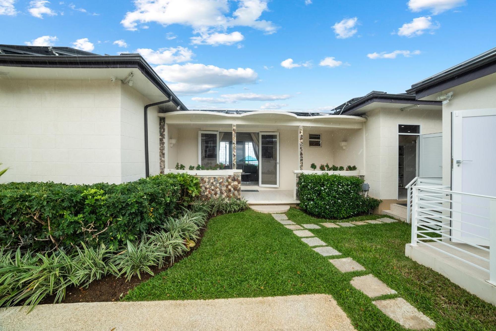 Paradise Villa Saint James Exterior photo